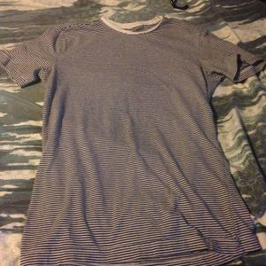 White and blue striped t shirt